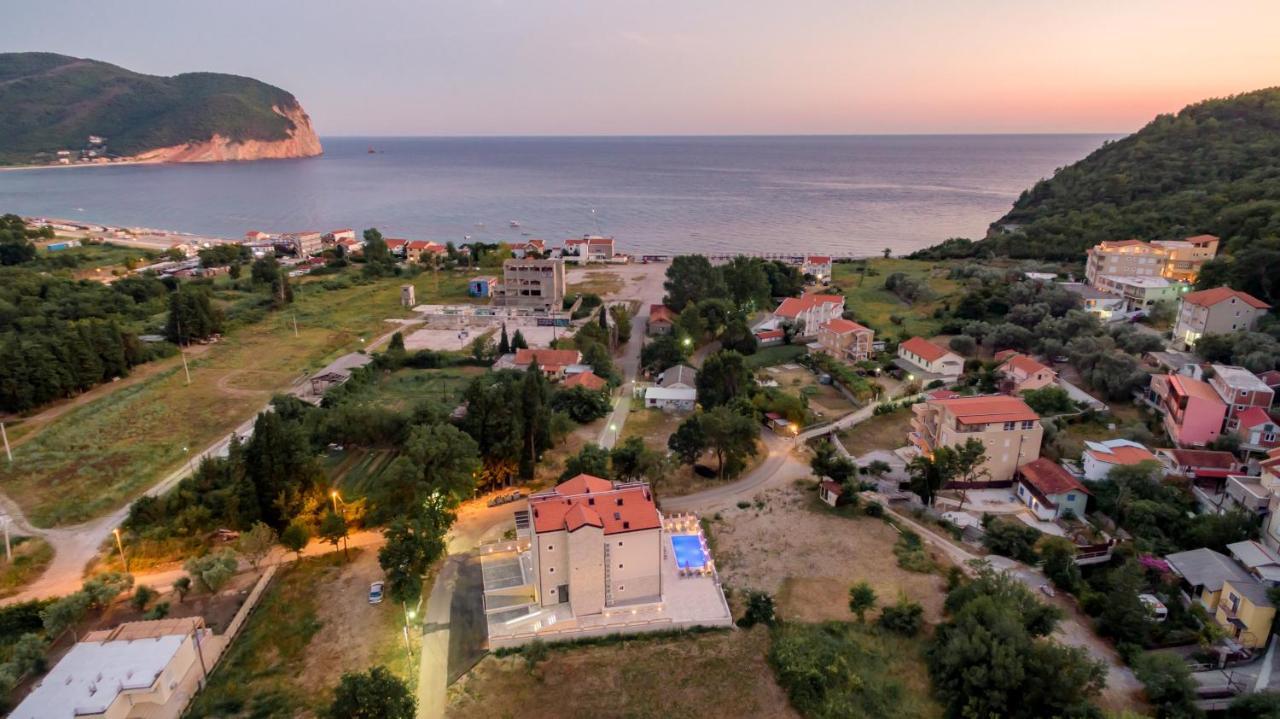 Luxury Apartments Queen Petrovac ภายนอก รูปภาพ